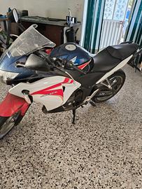 Honda CBR 250R – 2011 – 15.662 km