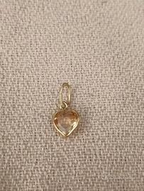 ciondolo in oro giallo 18 kt con topazio 