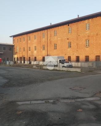 NEGOZIO A BRANDIZZO