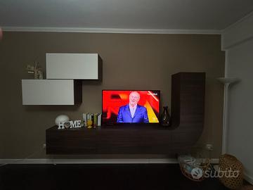 Parete attrezzata e madia