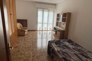 Camera in via galloni, zona quinzio reggio emilia