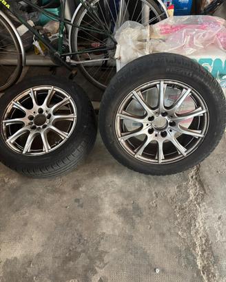 Gomme invernali con cerchi in lega