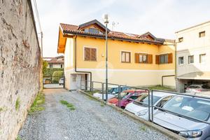 4 LOCALI A PIANEZZA