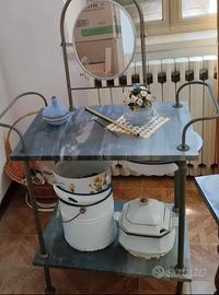 Lavabo antico di marmo