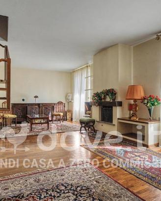 Appartamento di 180 m² con 5 locali a Domaso