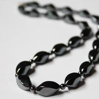 Collana pietre dure naturali e oro bianco