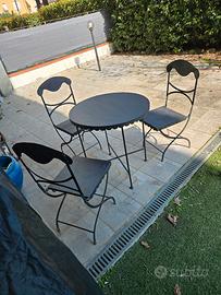 tavolino e sedie 