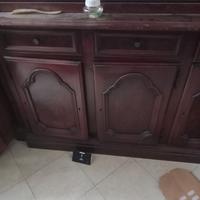 mobile antico in stile bolognese