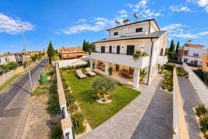 Villa di 150 m² con 4 locali a Roma