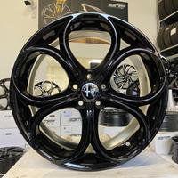 Cerchi Alfa Romeo raggio 18 NUOVI cod.29832