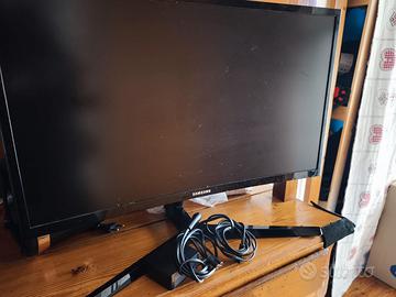Monitor Samsung curvo 24pollici