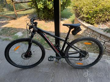 Bicicletta montain bike specialized