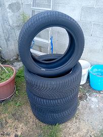 gomme Bridgestone 215/50 R 17