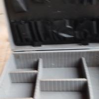 valigia metallo con divisori porta attrezzi 