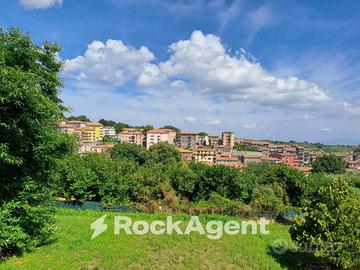QUADRILOCALE A VIGNANELLO (VT)