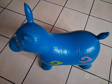 mucca in gomma da bimbi