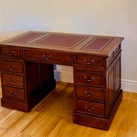 scrivania presidenziale varie misure