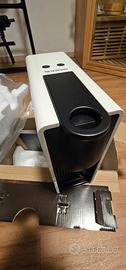 Macchina caffè Nespresso Essenza Mini C30