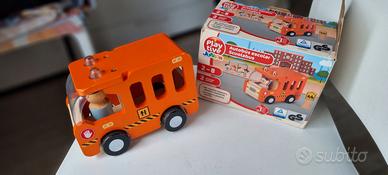 Scuolabus in legno Playtive Junior