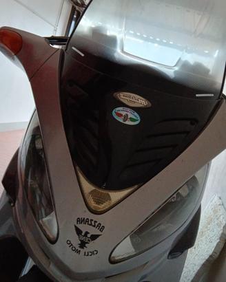 scooter malaguti  250, grigio , pochissimi km!!!