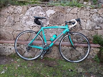 Bianchi Stelvio bici da corsa