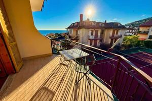 2 LOCALI A COSTARAINERA