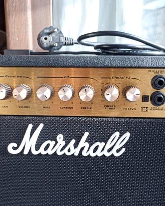 Amplificatore Chitarra Marshall MG15DFX