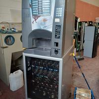 Distributore Combi Brio Brio 3 + Minisnakky