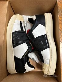 Master of art , scarpe eleganti e sportive