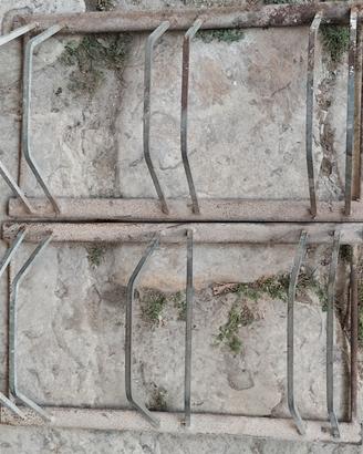  2 Rastrelliere per bici tre posti