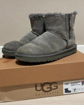 Ugg classic mini