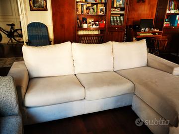 DIVANO CON PENISOLA 