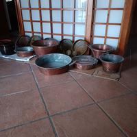 Paioli e casseruole in rame e in coccio