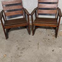 Seggiole in legno da giardino