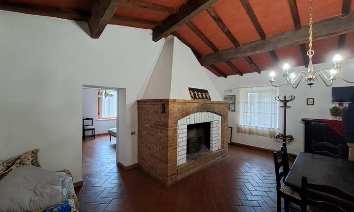 Azienda con 16 ha di vigneto Siena