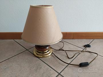 Lampada da tavolo bajour
