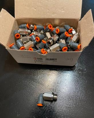 Raccordi tubo in plastica D.8 1/4" girevoli