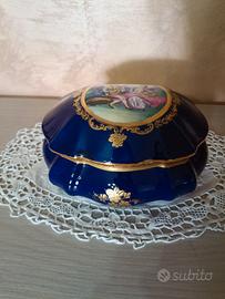 Vecchio portagioie in porcellana blu "Limonges"