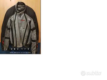 2 giubbotti moto e casco