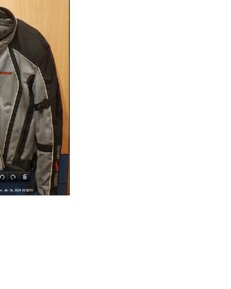 2 giubbotti moto e casco