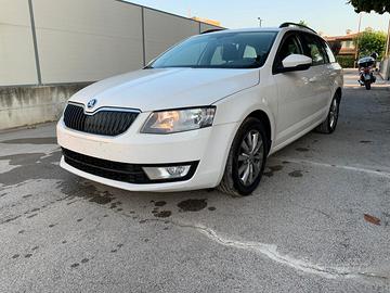 Skoda Octavia 1.6 TDI CR 105 CV Elegance