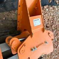 A199 - Pinza cesoia taglia legna per escavatore 30