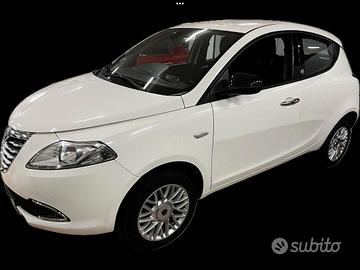 Lancia Ypsilon 0.9 TwinAir 85 CV 5 porte Metano Ec