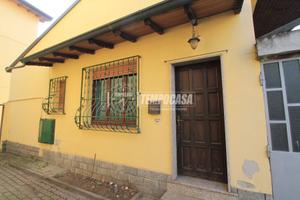 BETTOLINO - 3 LOCALI INDIPENDENTE SENZA SPESE COND