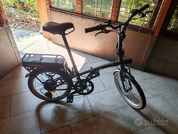 Bici elettrica pieghevole a pedalata assistita