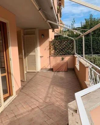 GROTTAFERRATA TRILOCALE CON TERRAZZO E BOX  AUTO