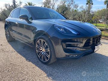 PORSCHE MACAN TURBO PERFORMANCE 3.6 V6 BITURBO