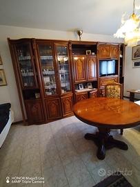 ho 2 camere da letto e una sala da pranzo da vende