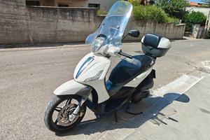 Piaggio Beverly 350