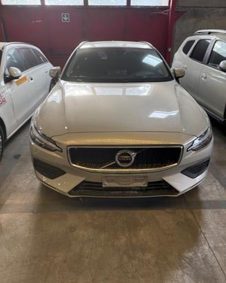 RICAMBI VOLVO V60 DEL 2022 CC 2.0 IBRIDO D420T8
